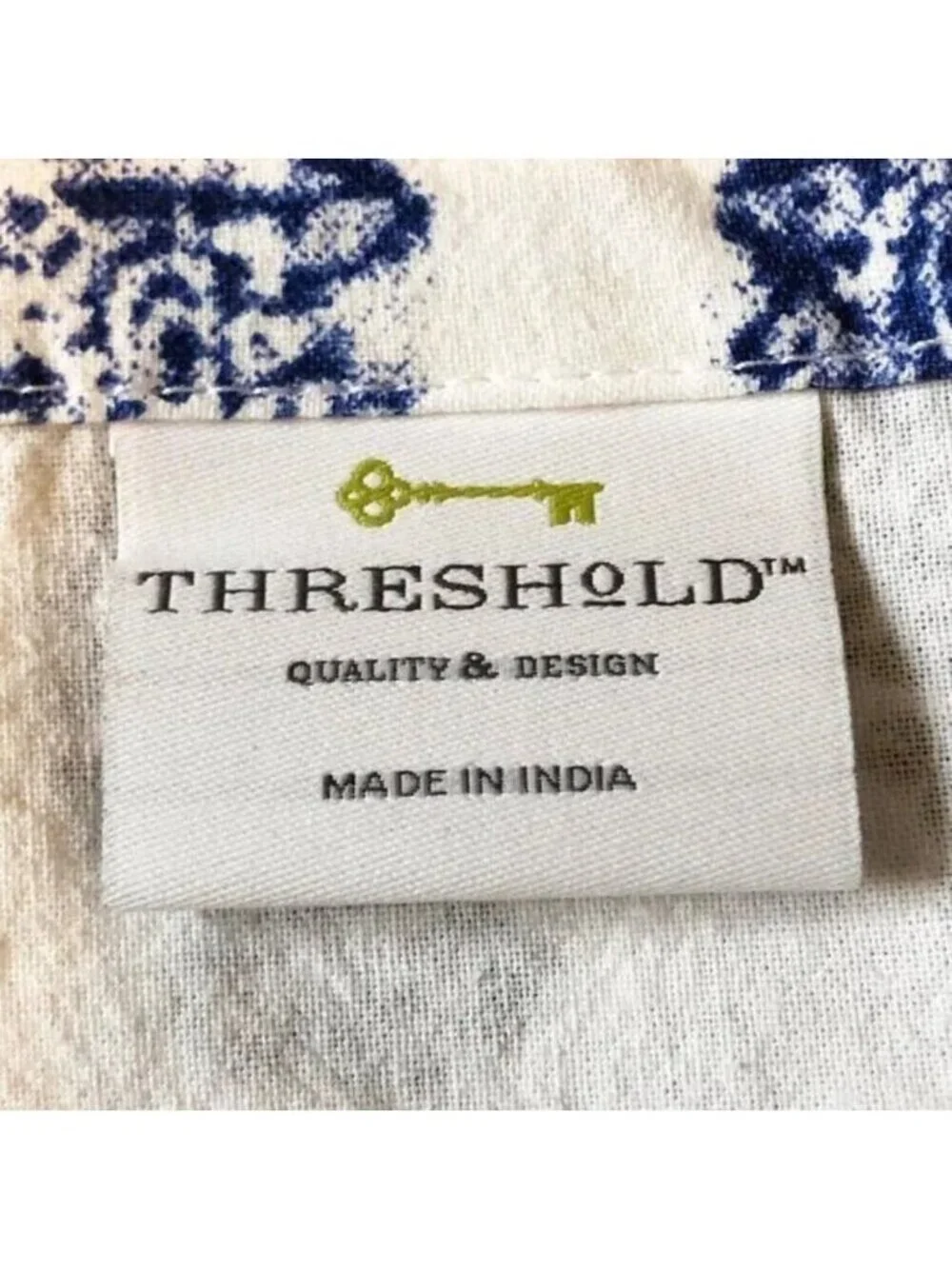 ✨Threshold Blue Paisley Light Filtering Tie-Up Shade Panel 40x62 NWT - Picture 2 of 4